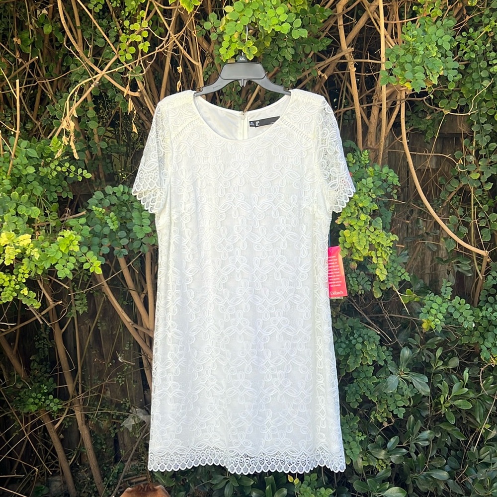 Women’s white lace lined dress